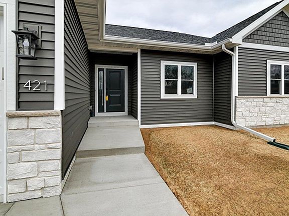 2nd image of 421 Ridgeway Dr