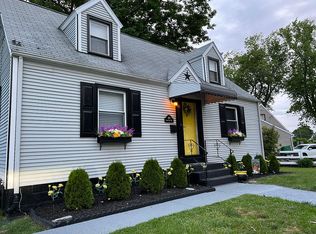 416 Lake Cliff Dr, Erie, PA