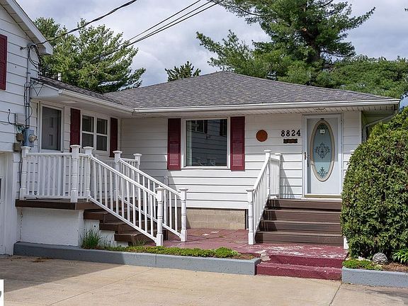 5th image of 8824 E Pickard Rd