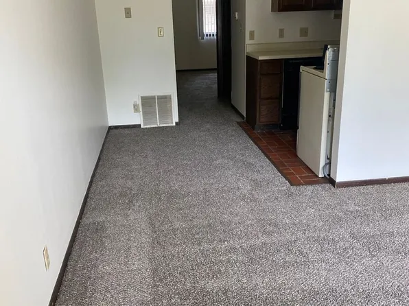 5137 Walker, 5137 Walker Ave APT 5, Lincoln, NE 68504