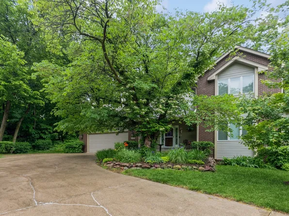 4850 72nd St, Urbandale, IA 50322