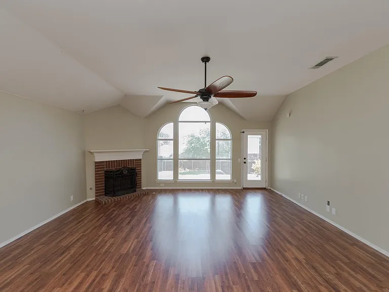 1296 Calistoga Dr — Photo 17