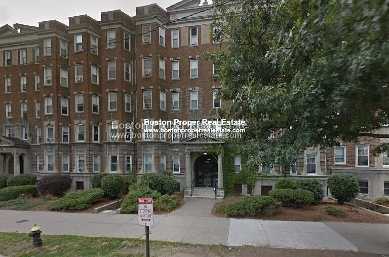 1111 Boylston St #25 — Photo 9