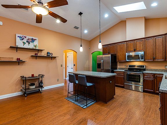 3rd image of 8190 Kilkelly Ln S