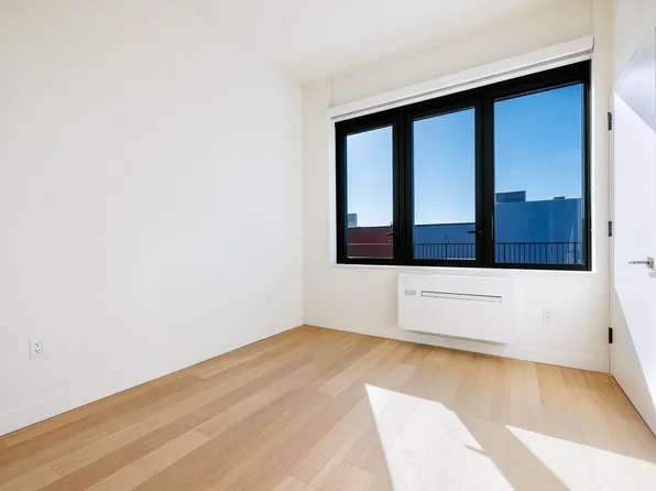 11 Ocean Parkway 1019 image 1 of 10