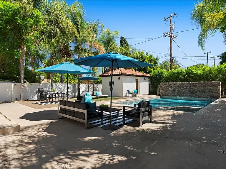 15014 Valleyheart Dr — Photo 37