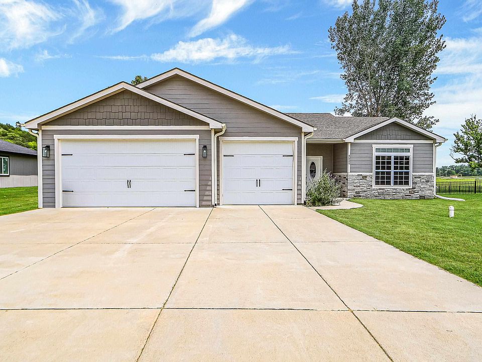 1st image of 4921 Plumthicket Dr