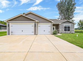 4921 Plumthicket Dr, Manhattan, KS 66503