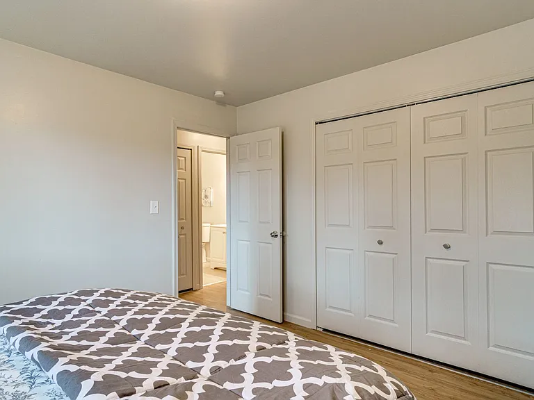 112 Hazelton Rd — Photo 12