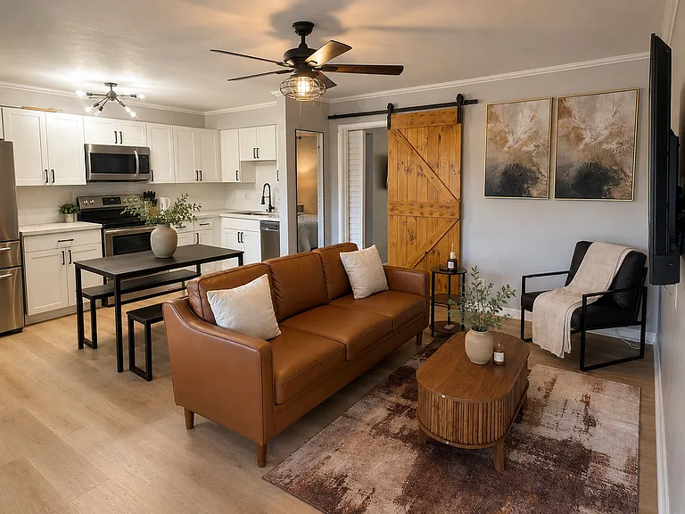 1812 NE 11th Ave #2 — Photo 1