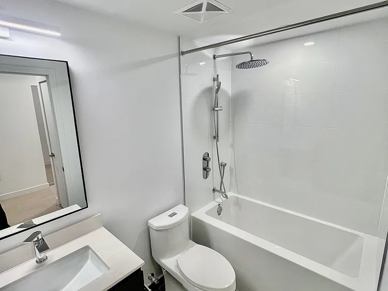 1720 Bayview Ave #527 — Photo 14
