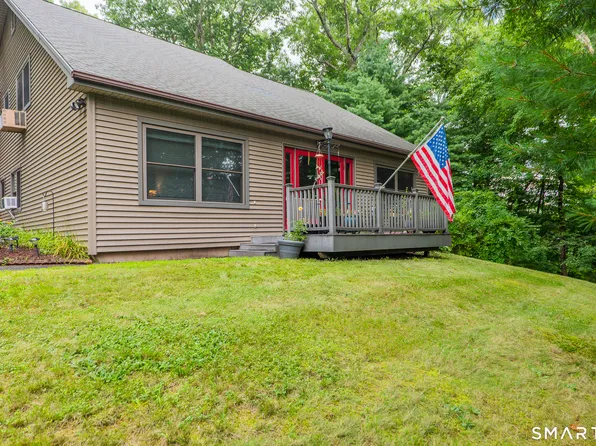 19 Vidich Lane, Naugatuck, CT 06770