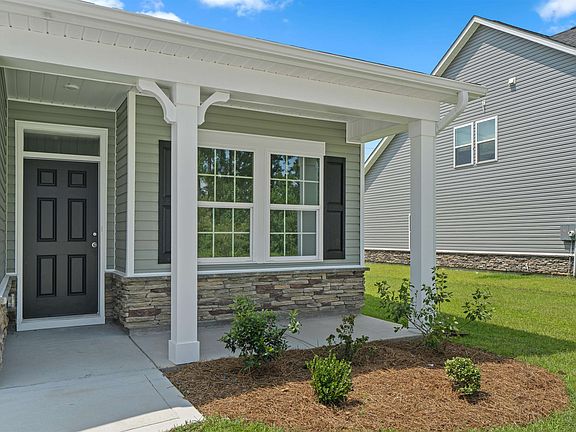 5th image of 3009 Spain Ln.