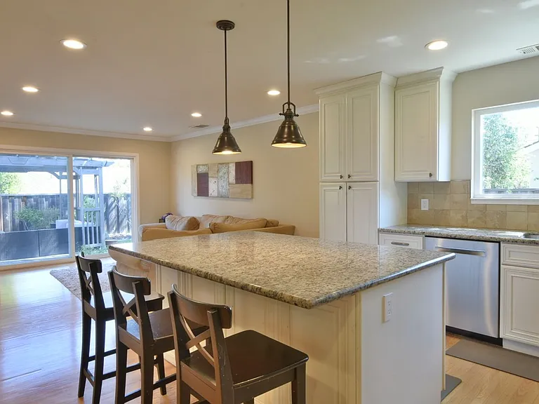 10510 Baywood Ct — Photo 4