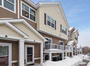 9580 Madison Dr APT 2, Chanhassen, MN 55317