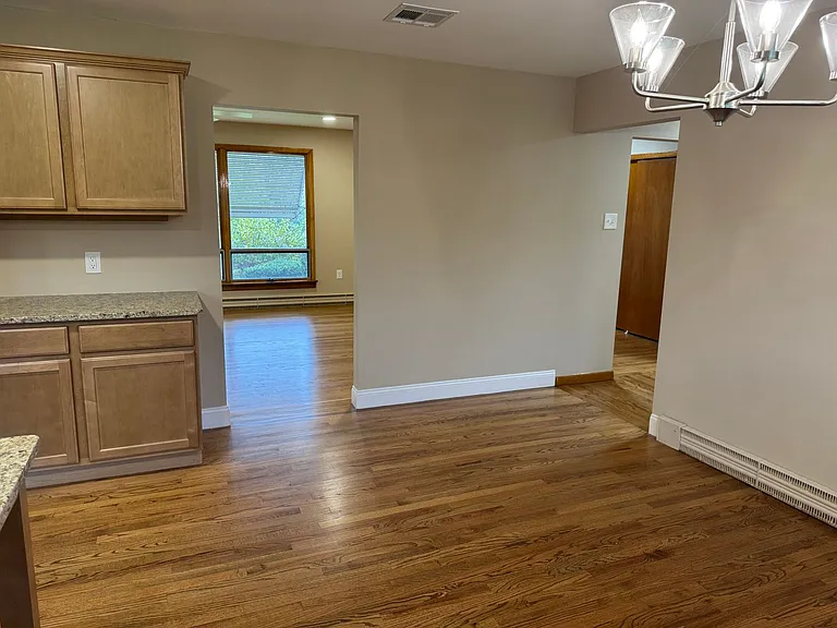 1035 Ridge Ave — Photo 18