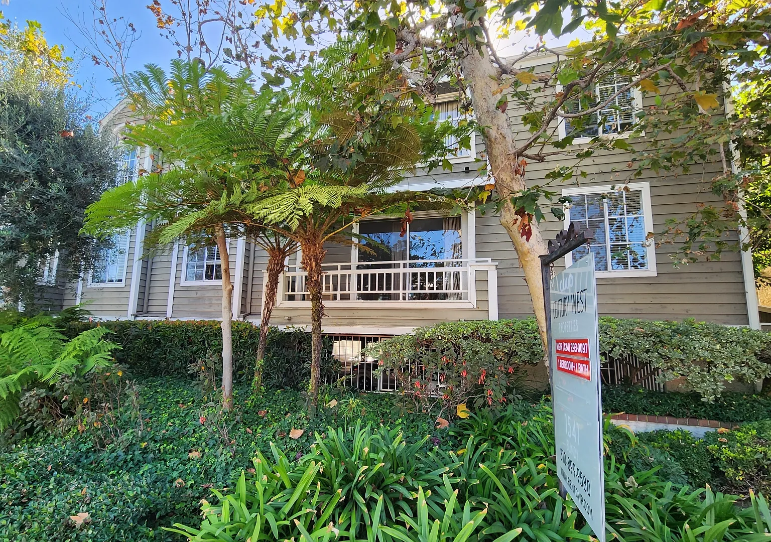 2 bed, 2.0 bath, $2,995 — Photo 1