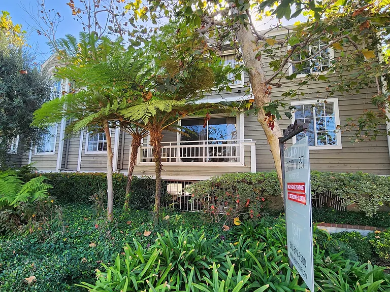 1541 S Bundy Dr #102 — Photo 1