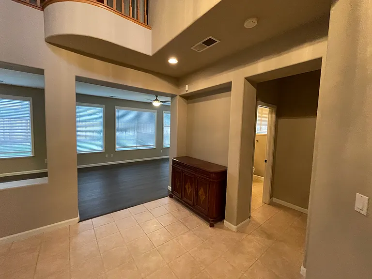 702 Quail Run Cir — Photo 9