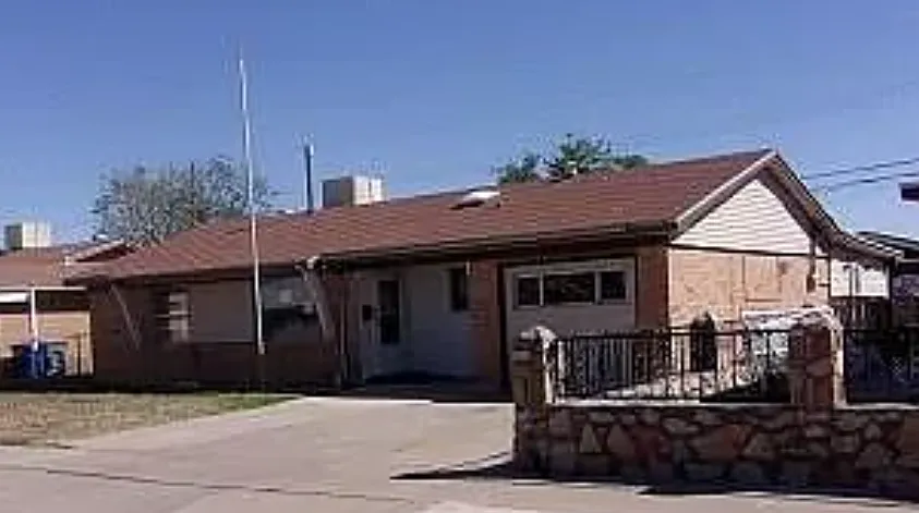 4 bed, 1232 sqft, $1,700 — Photo 1