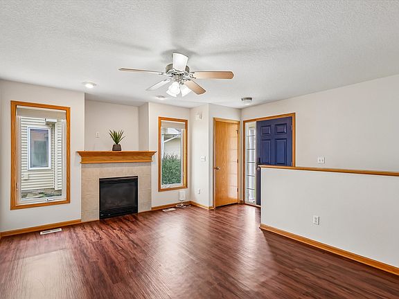 2nd image of 547 SW 46th St