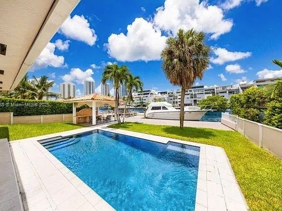 3rd image of 300 Atlantic Ave #301