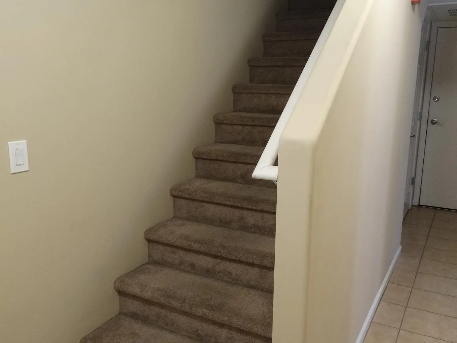 4 bed, 3.5 bath, 2124 sqft, $2,345 — Photo 3