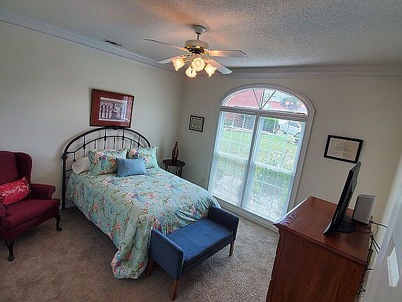3rd image of 7538 Livingston Dr