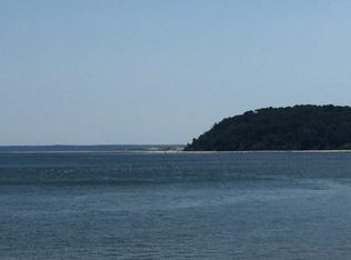 3 Valley St, Ipswich, MA 01938