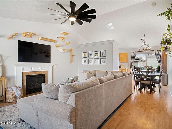 5th image of 1456 W Bering Dr