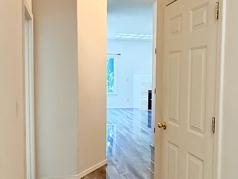 1276 NE 69th Ct — Photo 5