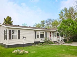 219 E 3rd Ave, Groton, SD 57445