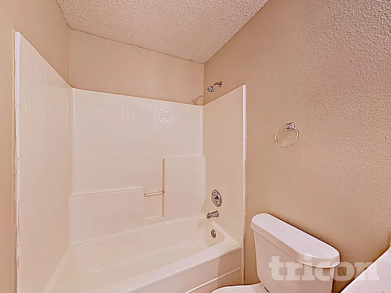 2036 Talon Dr — Photo 15