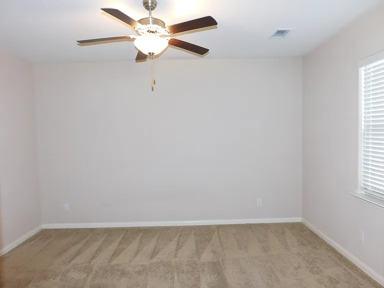 304 Aaron St — Photo 17