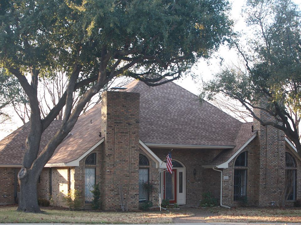 1st image of 1222 Magnolia Dr