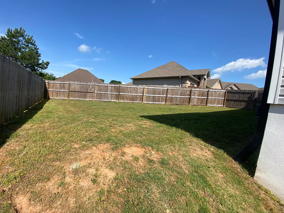 Building Photo - 1205 Hideaway Cv