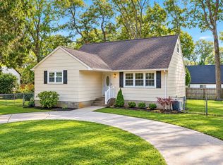 124 Officials Avenue, Holbrook, NY 11741