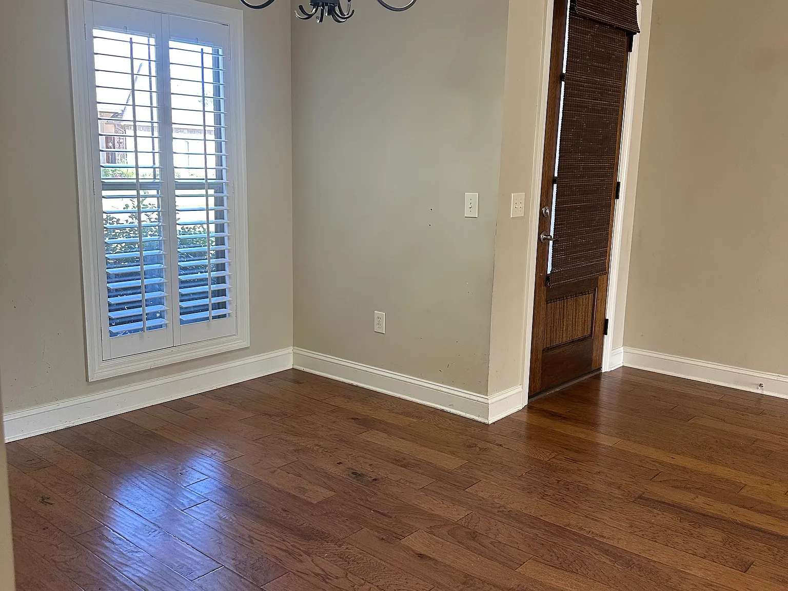 4 bed, 1765 sqft, $2,400 — Photo 2
