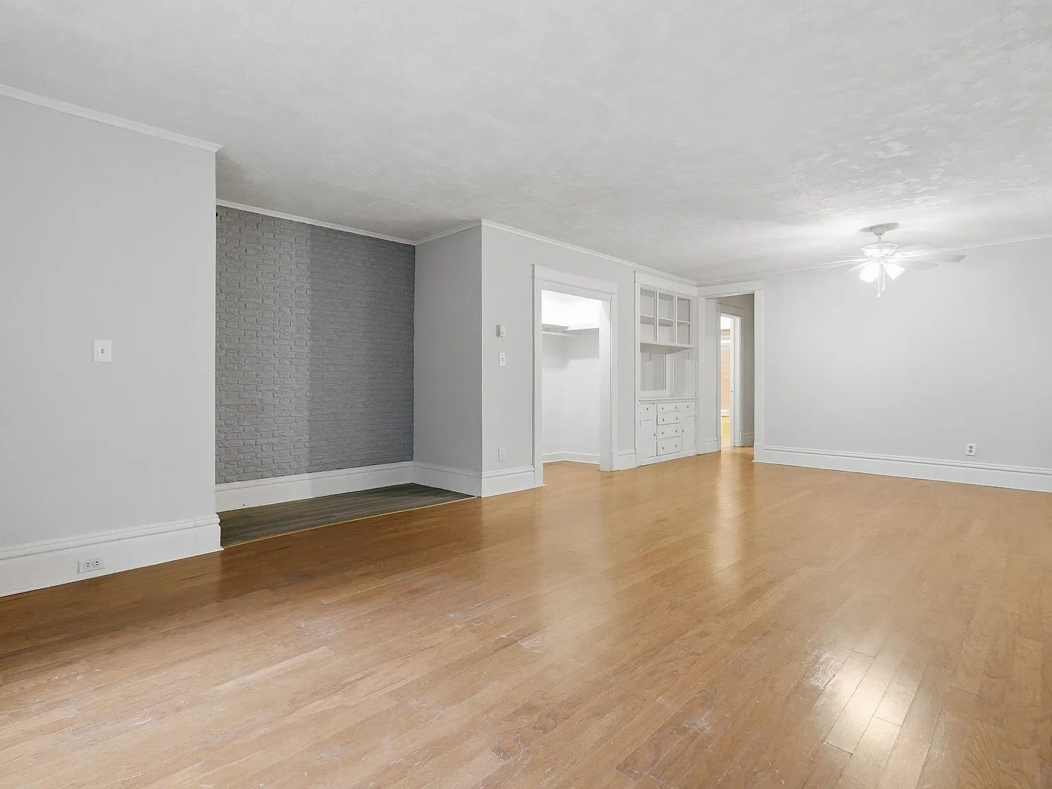 2401 Harriet Ave S — Photo 3