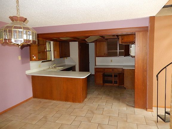 4th image of 205 Wellington Ln