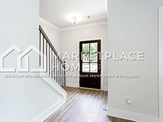 185 Russell Way — Photo 5
