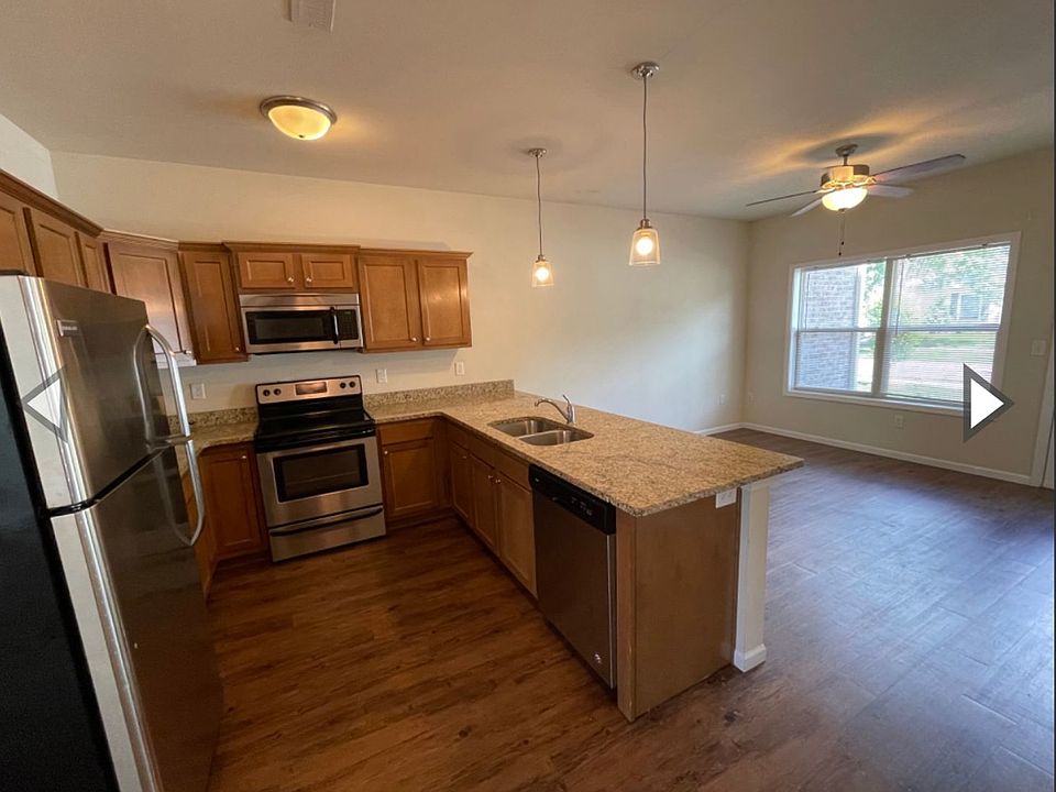 2nd image of 923 Thurston St APT 3