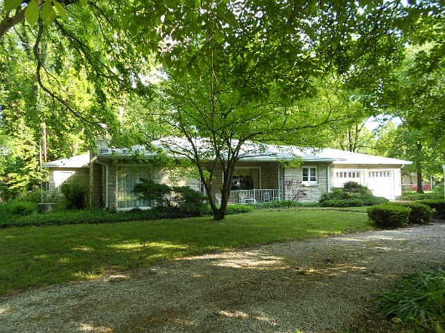 1st image of 660 Oak Dr