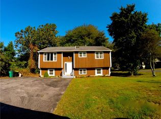 2 Joy Ln, Narragansett, RI 02882