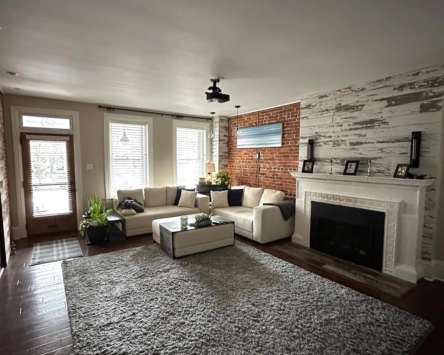 348 College Ave — Photo 4