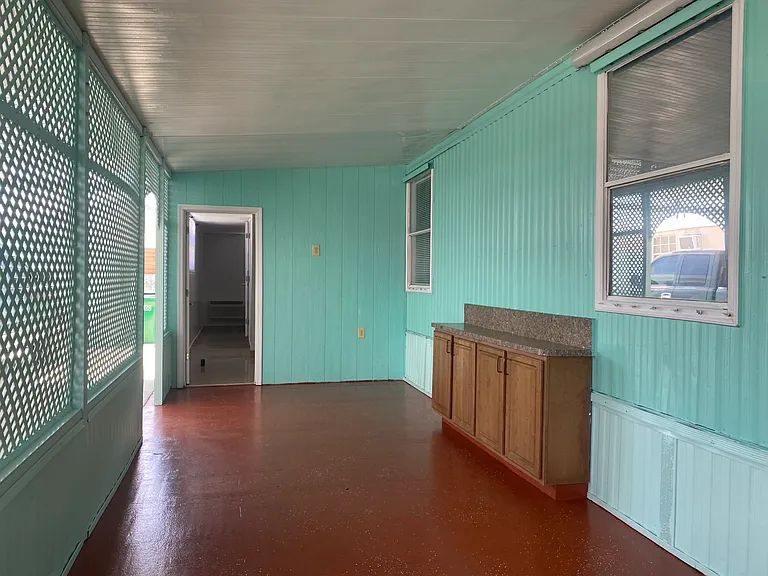 8181 NW South River Dr #D410 — Photo 26