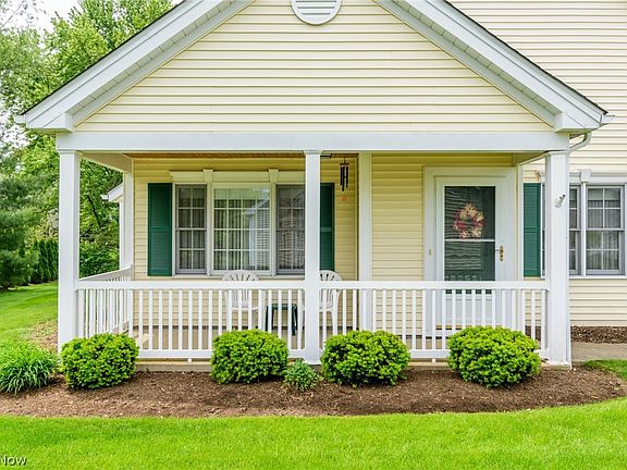 4th image of 20396 Berkshire Cir