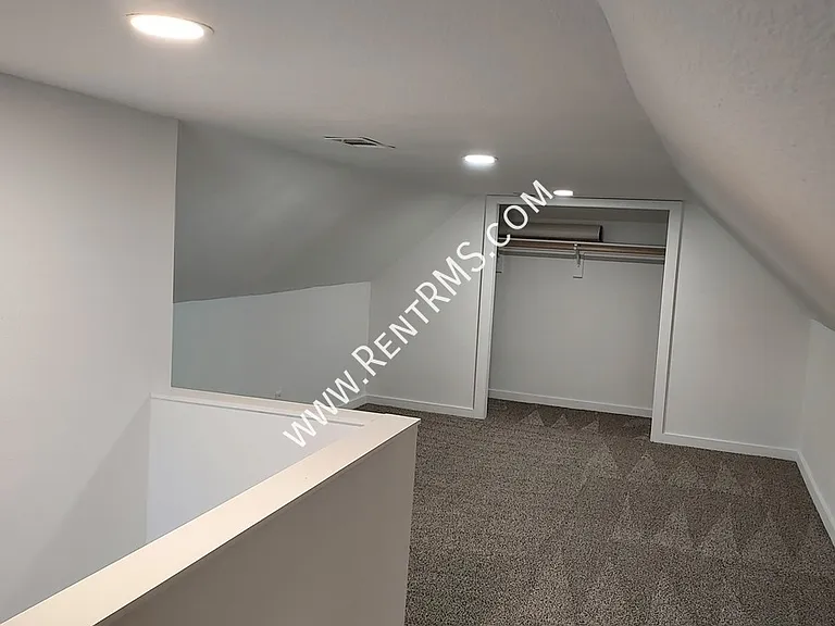 420 SW Lincoln St — Photo 21