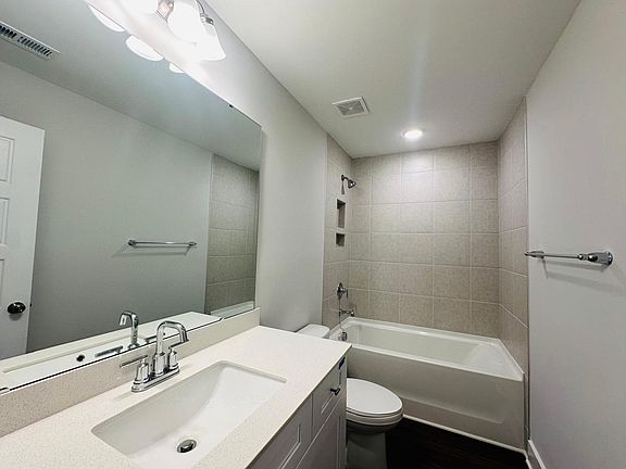 5th image of 5633 Stafford Rd #1