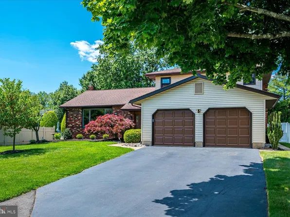 86 Albemarle Rd, Hamilton, NJ 08690